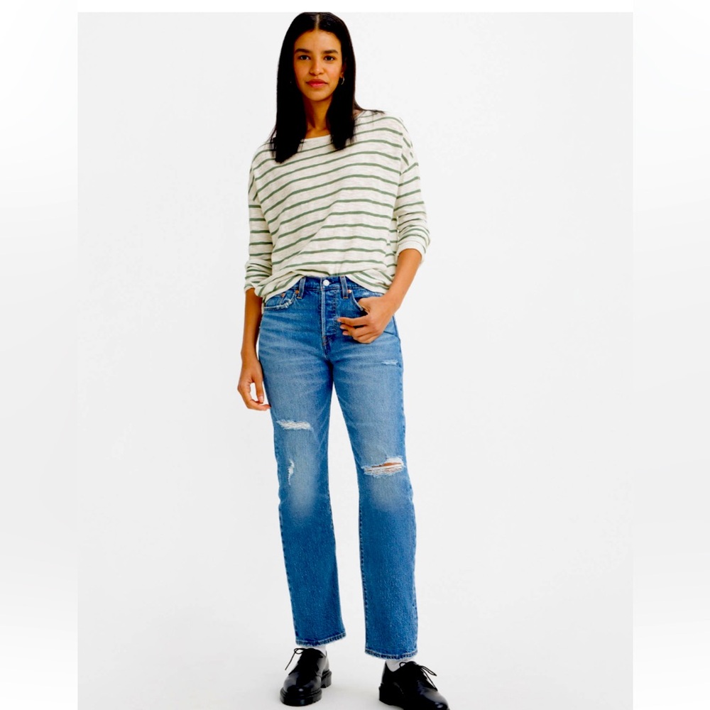 NWT! Levi’s Premium denim Wedgie  Jean size 27!